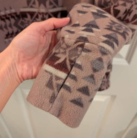 Avalanche Aztec Print Sherpa Lined Fleece - Picture 4 of 10